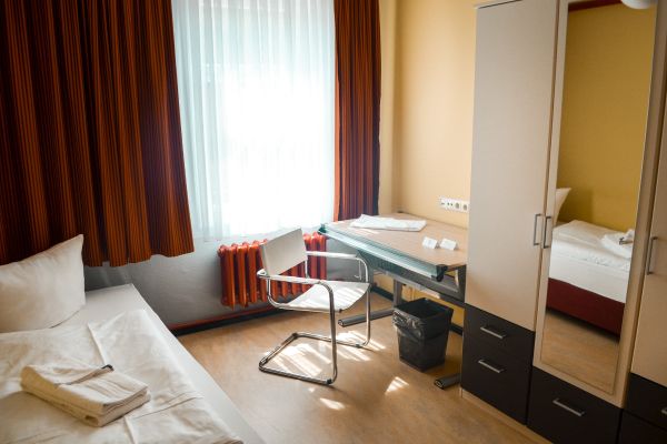 Haus des Volkes Das Bauhaushotel (Probstzella)